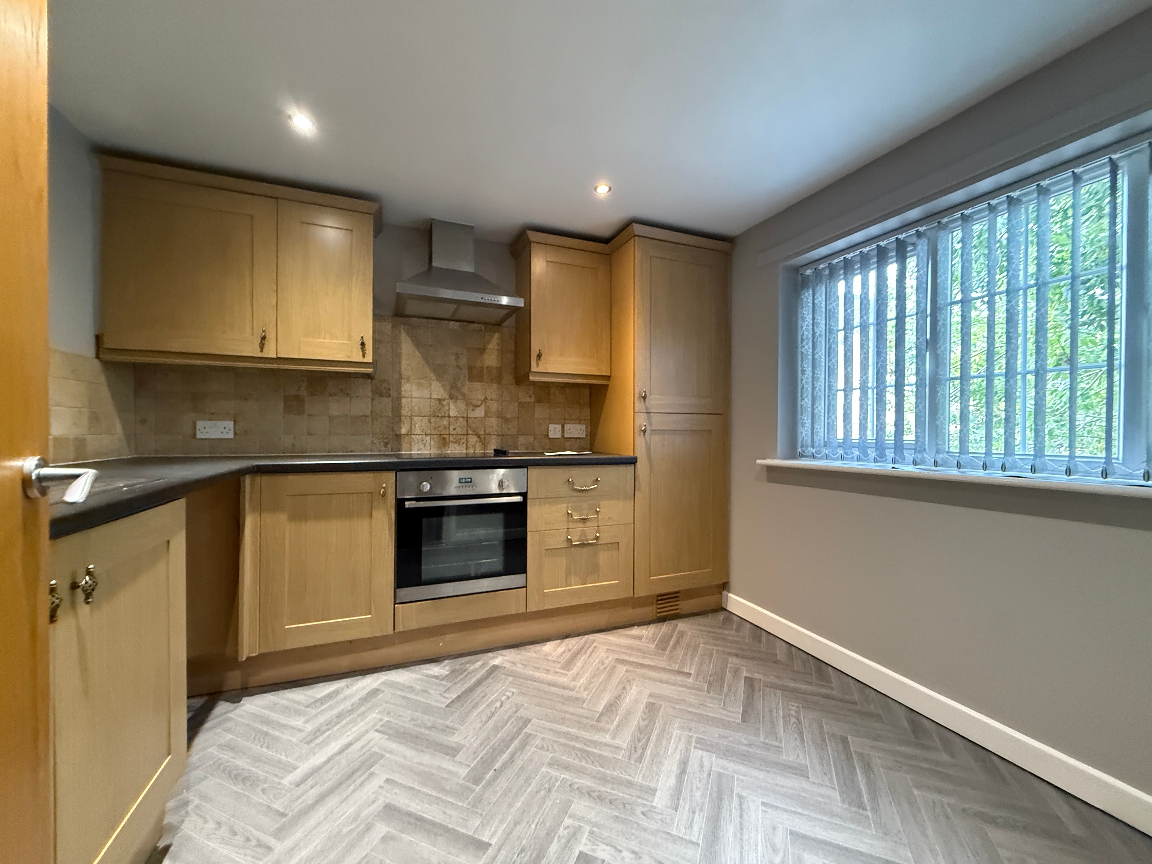 Flat Millhouses Street in Hoyland