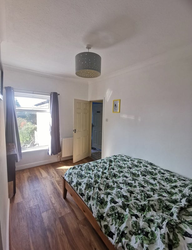 Room Sherbrook Road in Nottingham