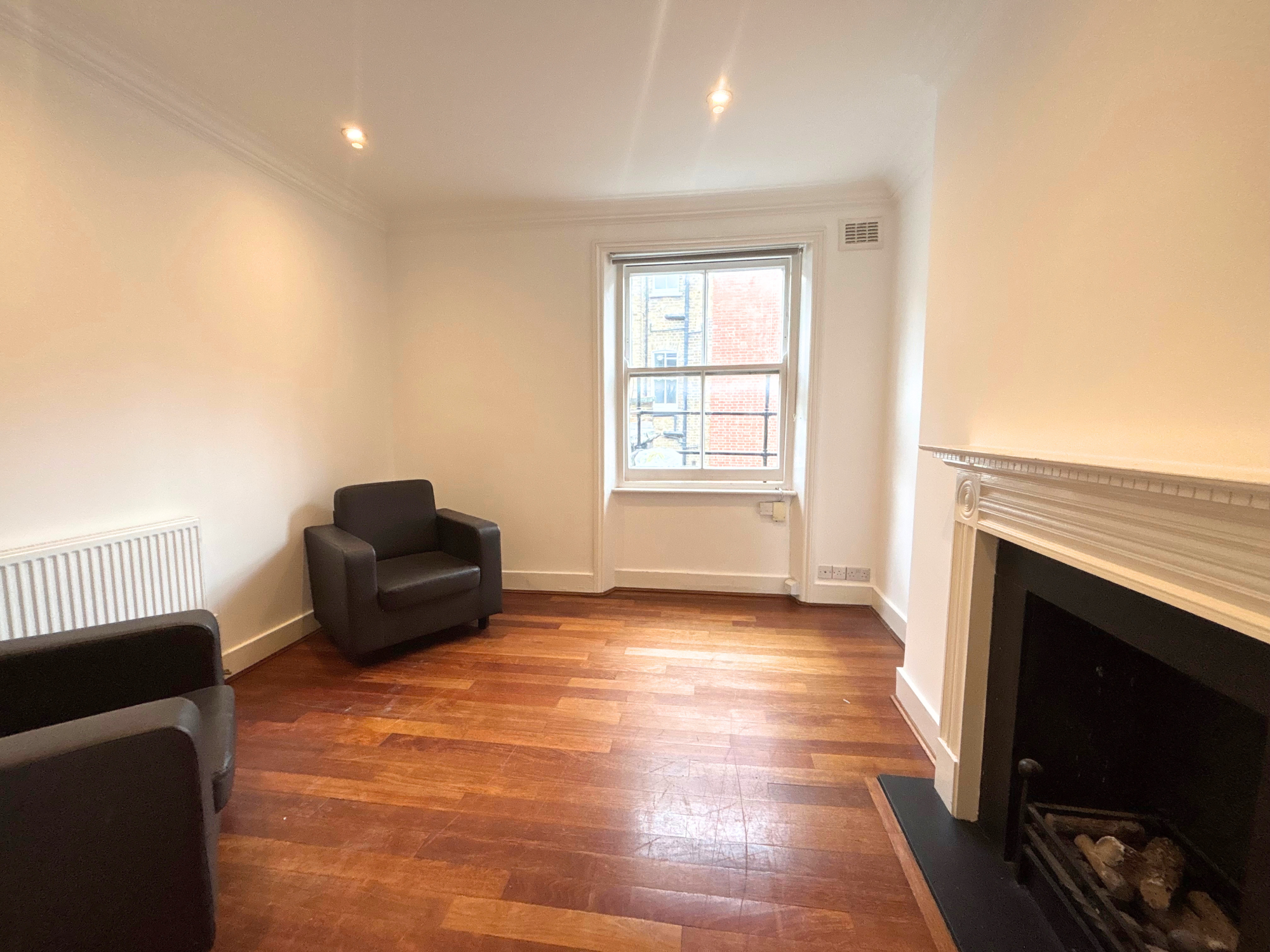 Flat Old Brompton Road in Greater London