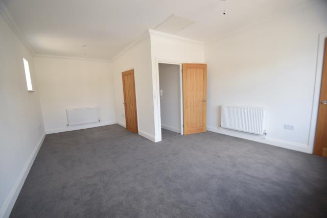 Flat Belton Way West in Southend-on-Sea
