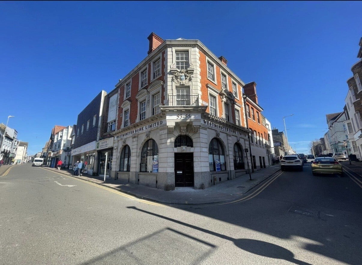 Flat High Street in Thanet