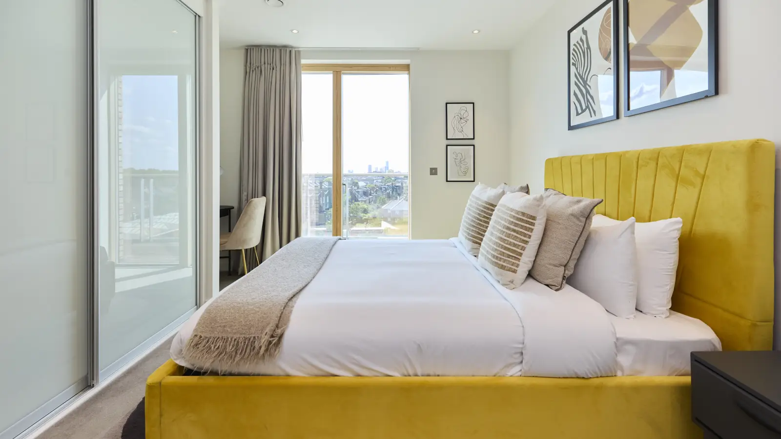 Flat Albert Road in Greater London