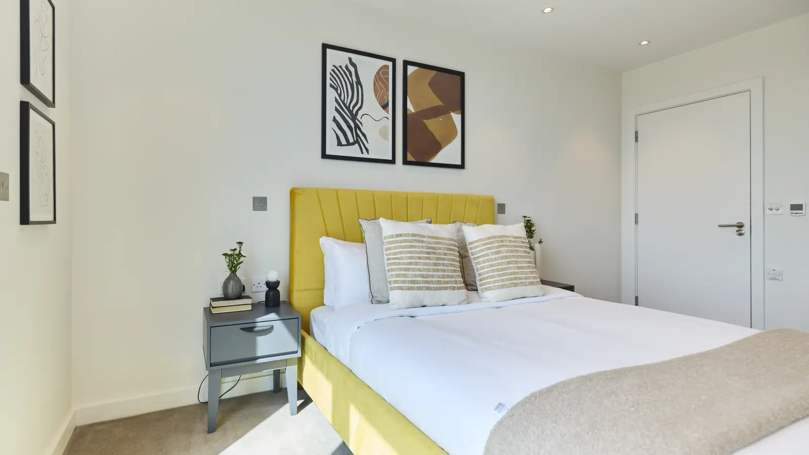 Flat Albert Road in Greater London