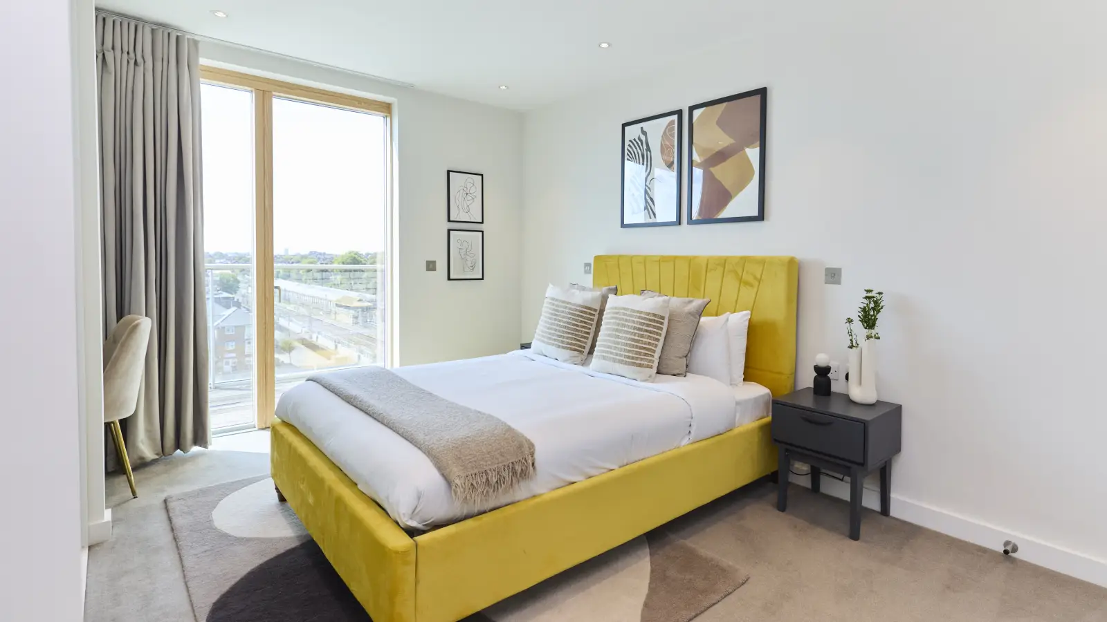 Flat Albert Road in Greater London