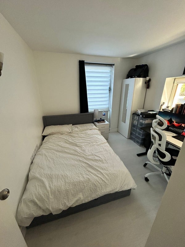 Room Printers Road in Greater London