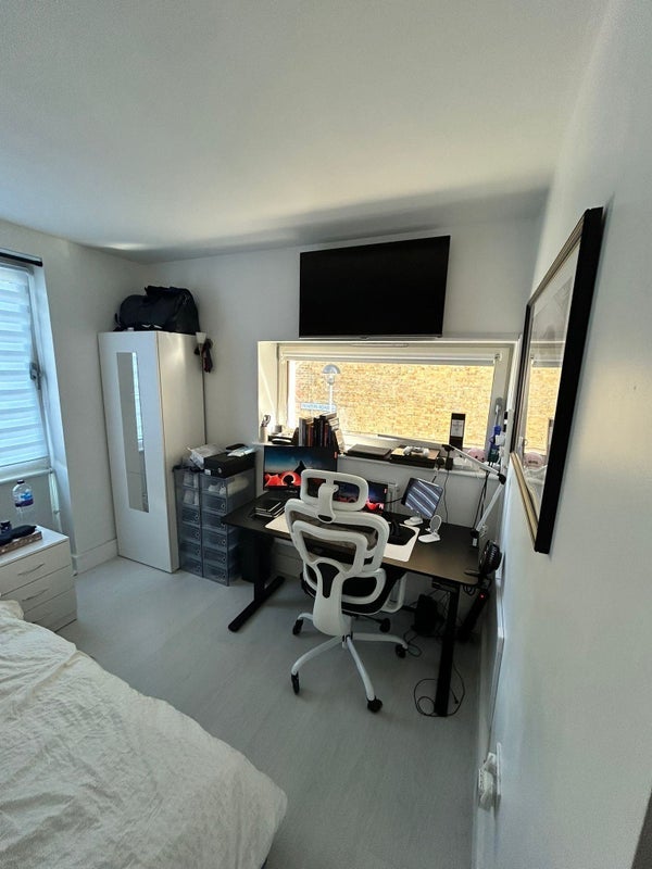 Room Printers Road in Greater London