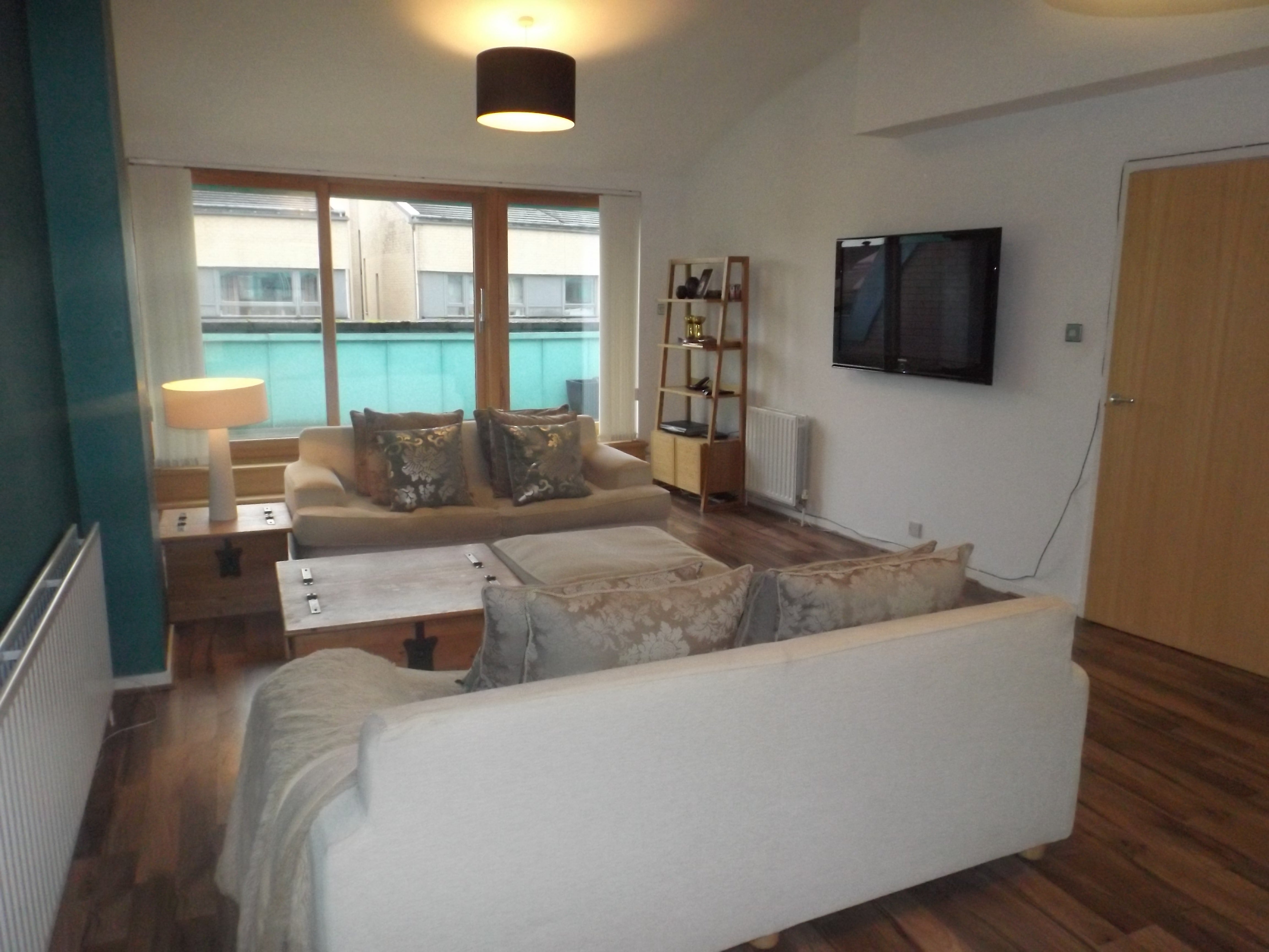 Flat Saint Francis Rigg in Glasgow