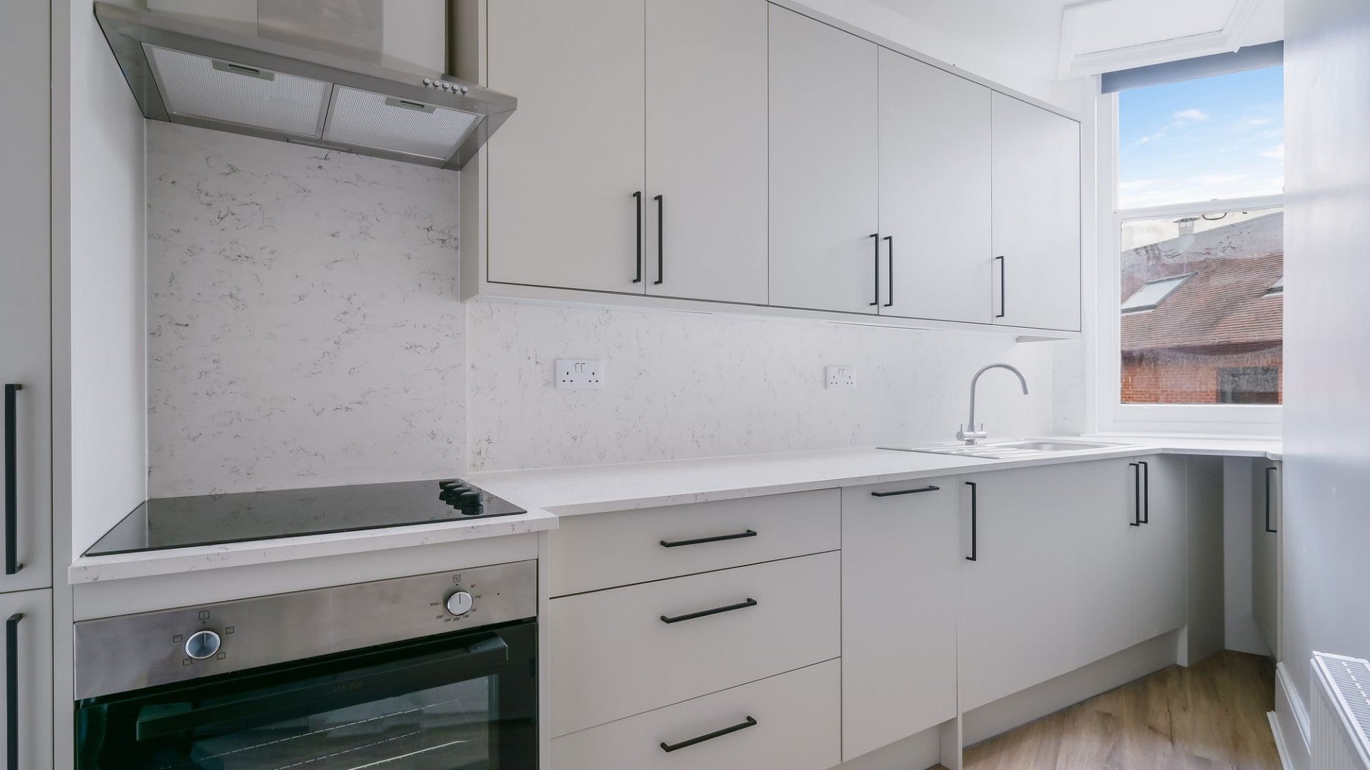 Flat Hammersmith Broadway in Greater London