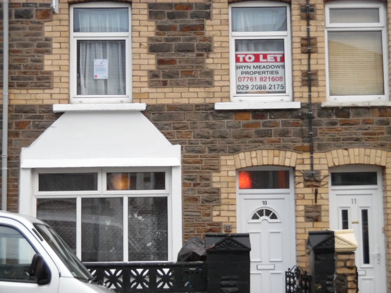 Room King Street in Pontypridd