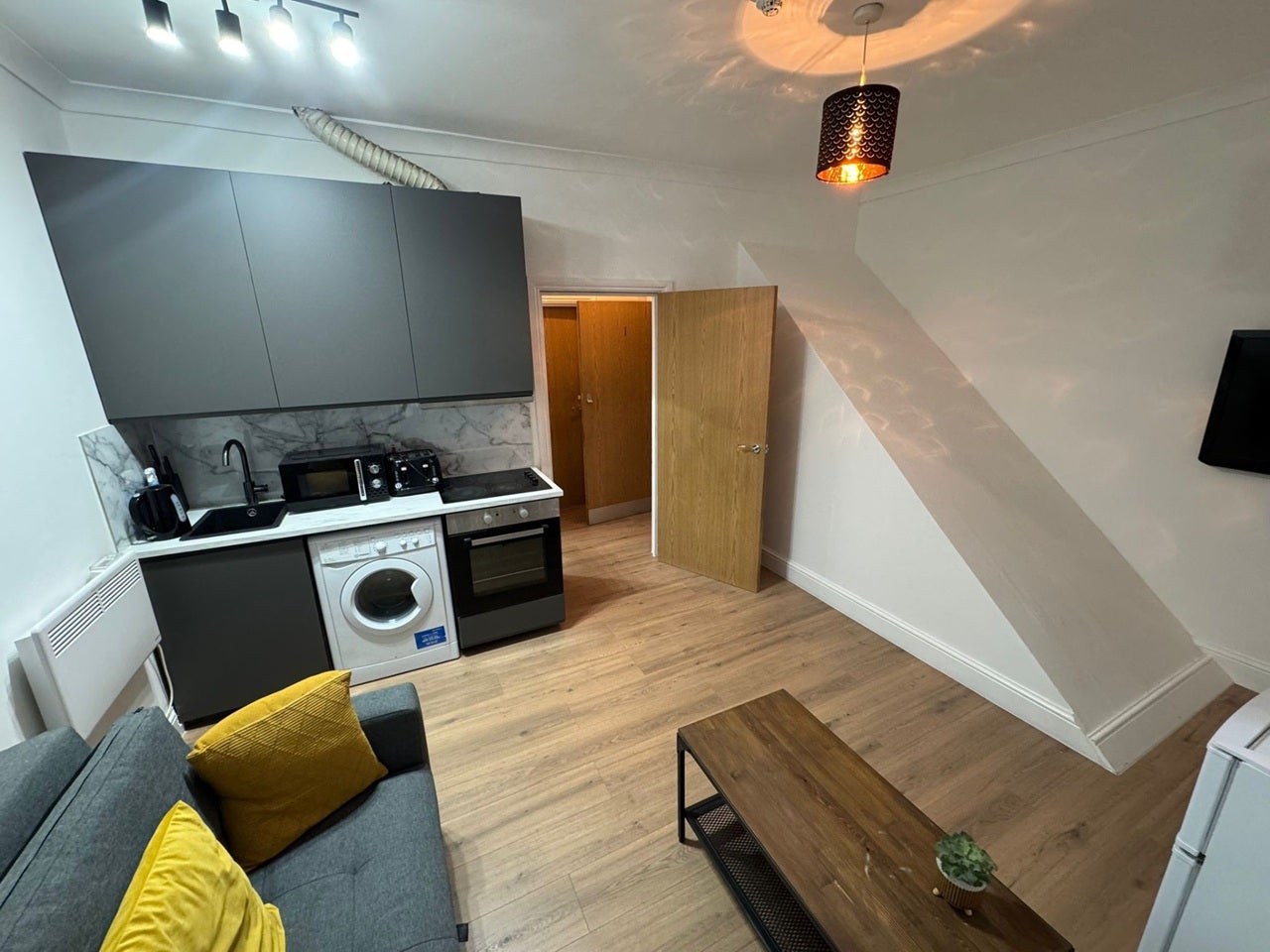 Flat Burdett Road in Greater London
