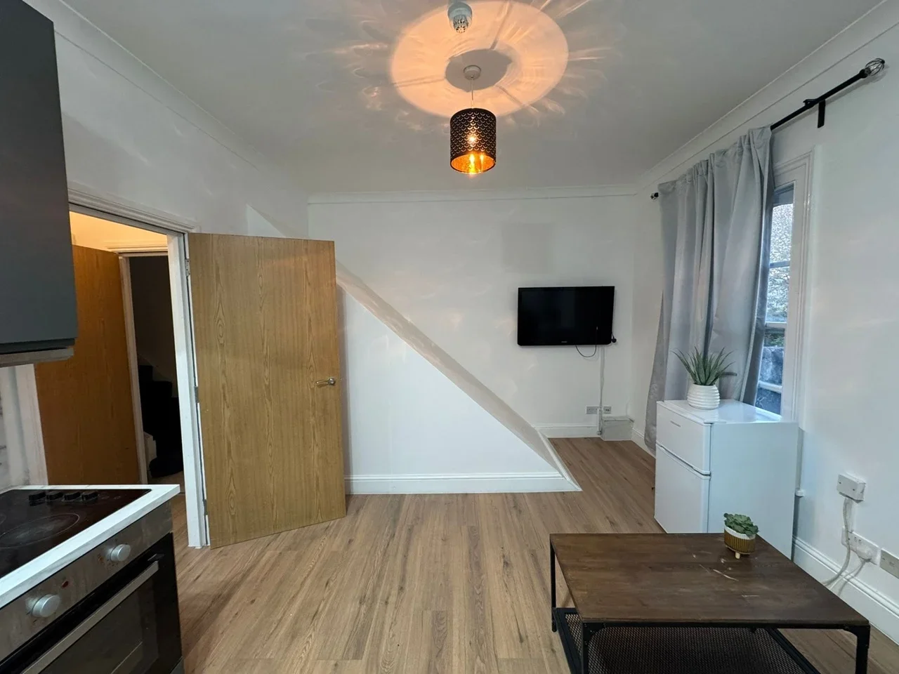 Flat Burdett Road in Greater London