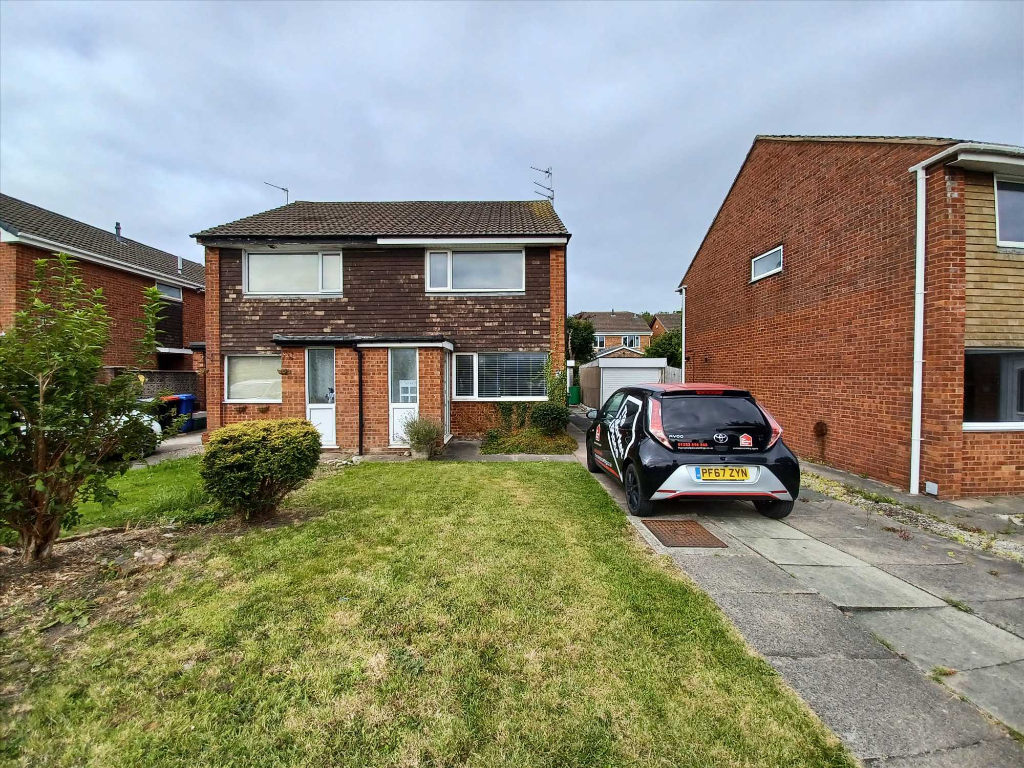 House Compton Close in Poulton-le-Fylde
