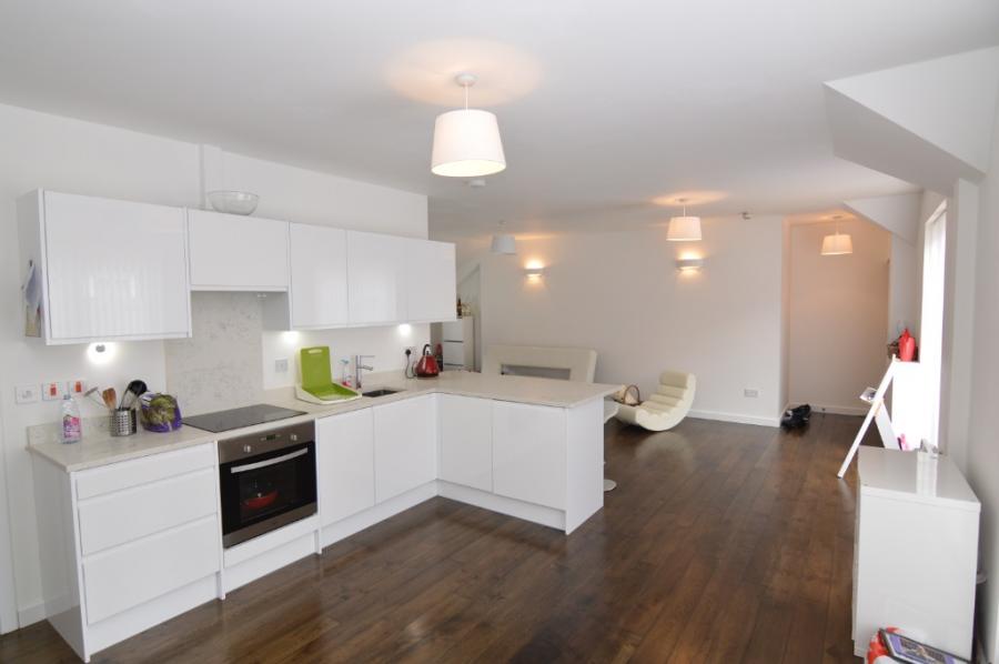 Flat Peach Street in Wokingham
