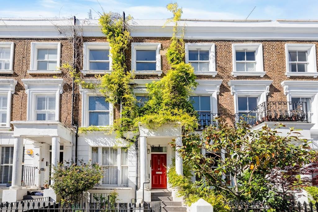 Flat Westbourne Park Road in Greater London