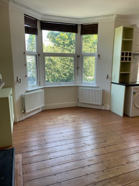 Flat Mansfield Road in Greater London