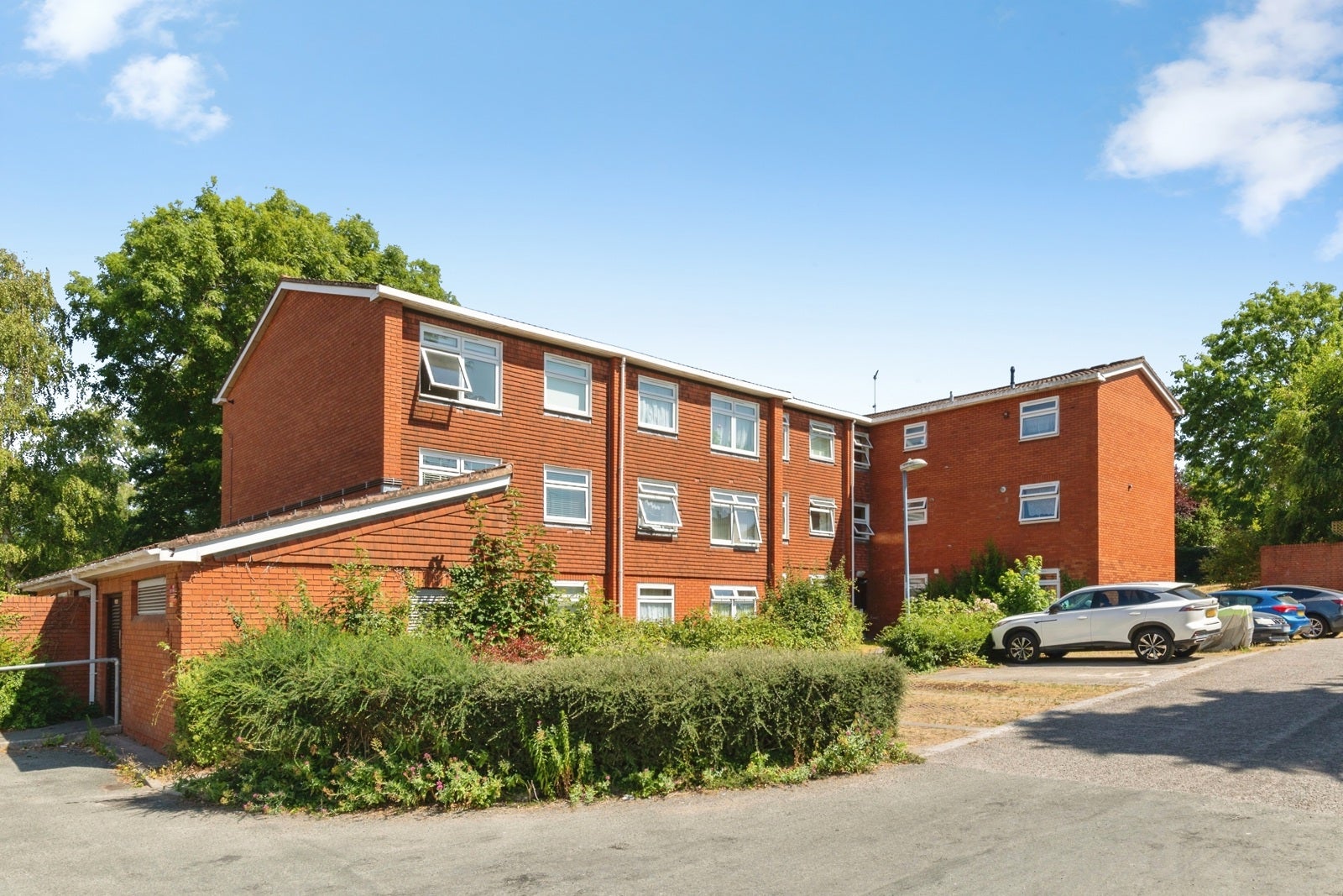 Flat Tunstall Close in Bristol