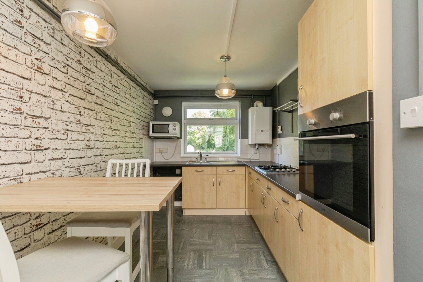 Flat Tunstall Close in Bristol