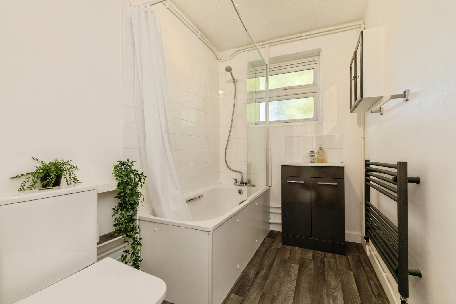 Flat Tunstall Close in Bristol