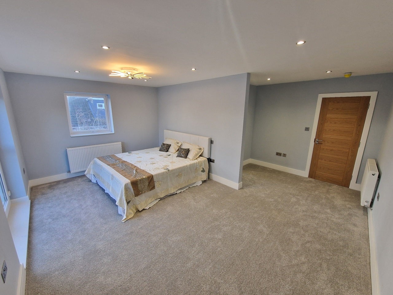 Room Red Hill Close in South Cambridgeshire