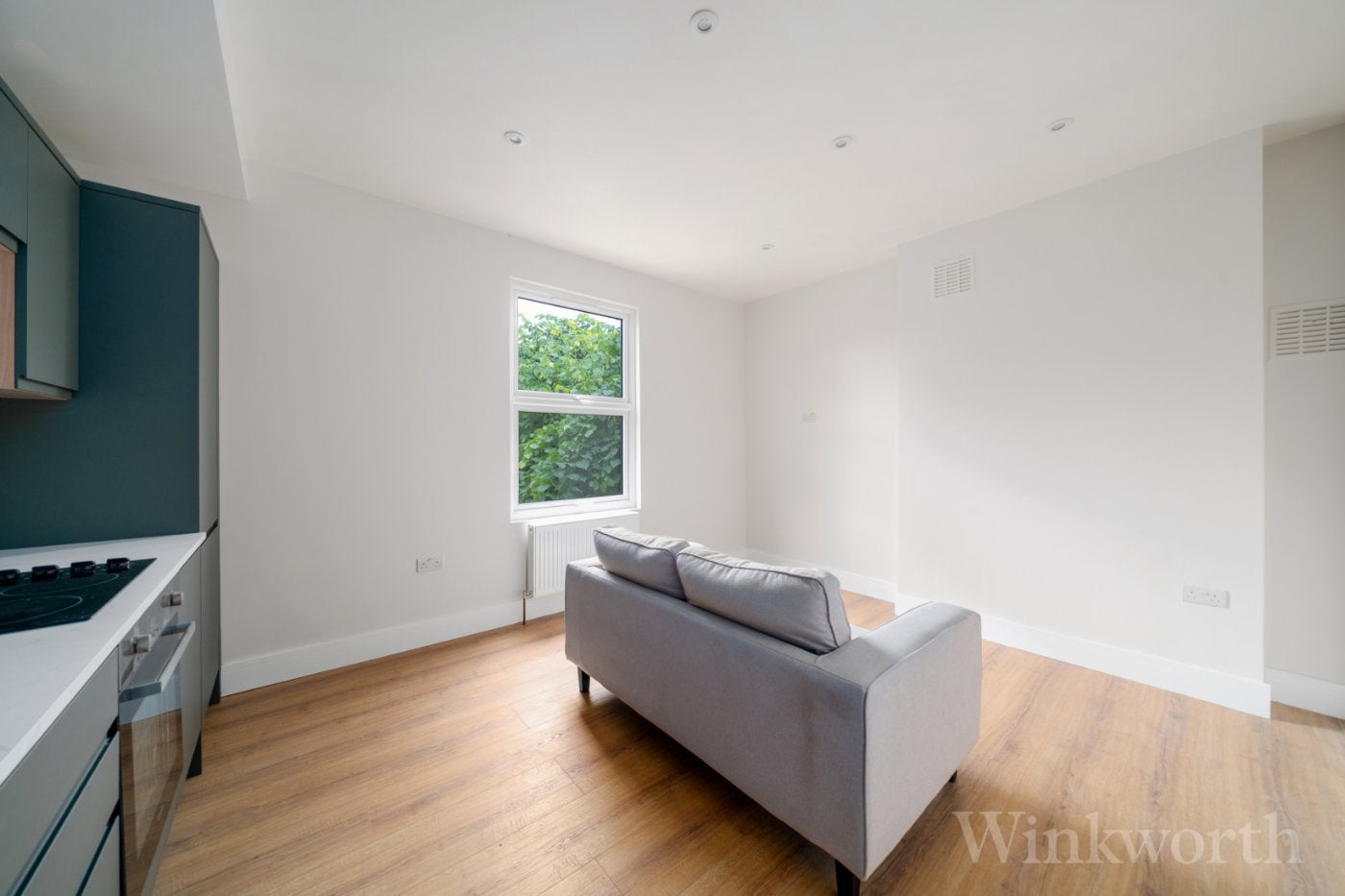 Flat Kilmorie Road in Greater London