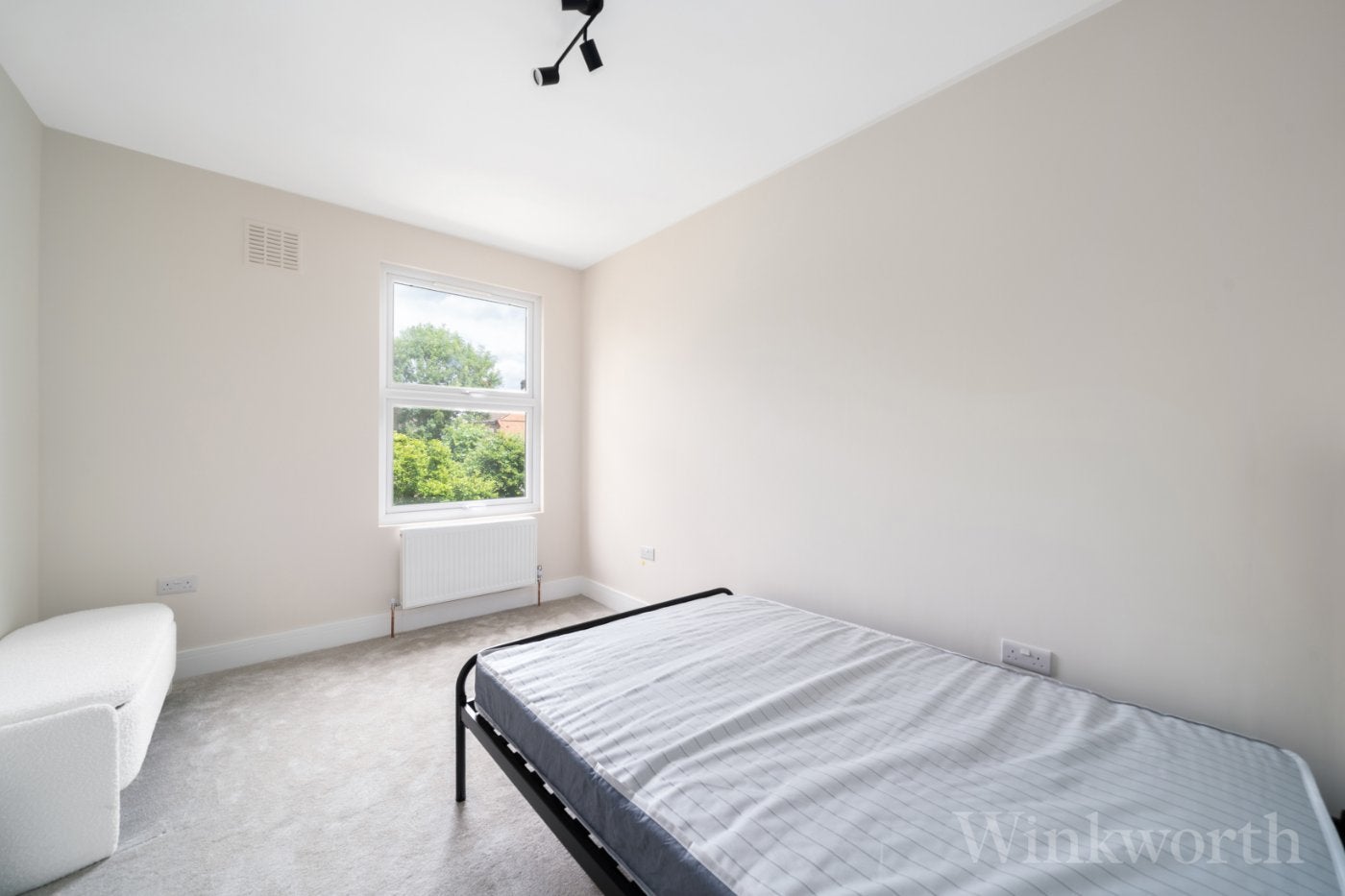 Flat Kilmorie Road in Greater London