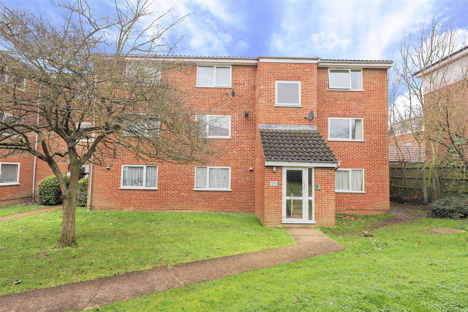 Flat Kenmare Close in Greater London
