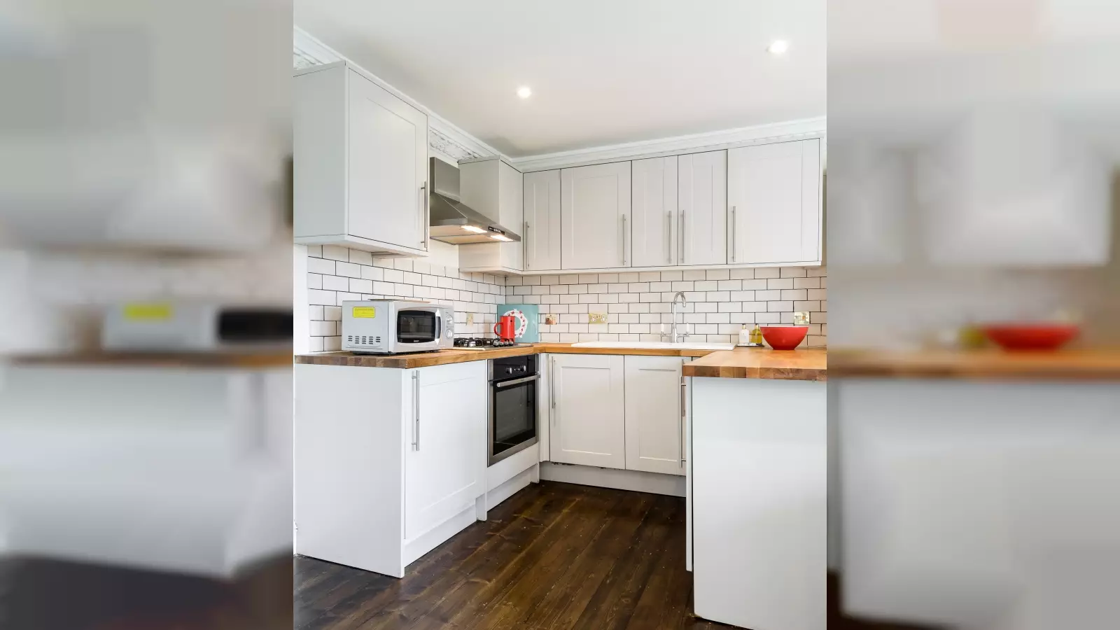 Flat Pond Square in Greater London