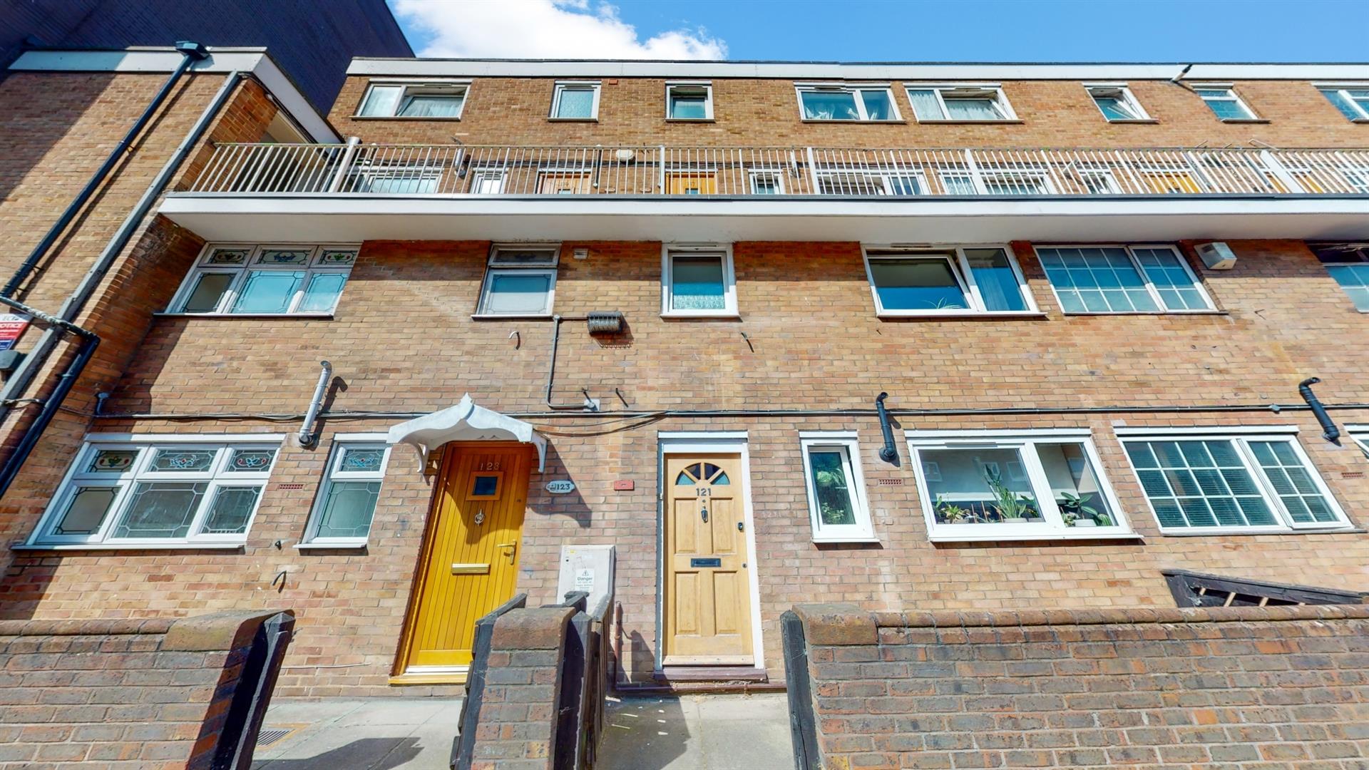 Flat Portia Way in Greater London