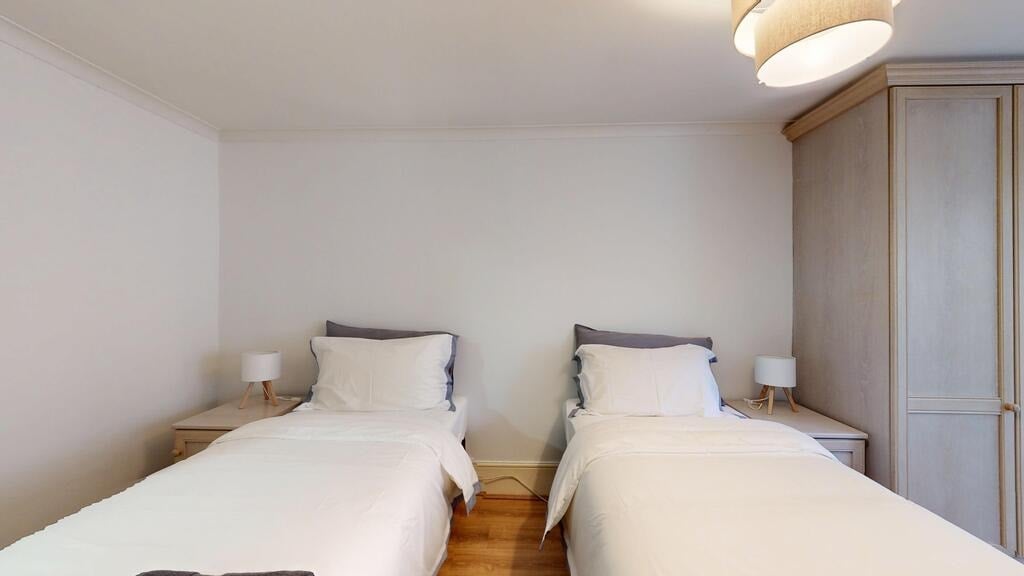 Flat Gloucester Place in City of Westminster