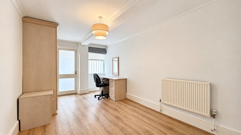 Flat Gloucester Place in City of Westminster