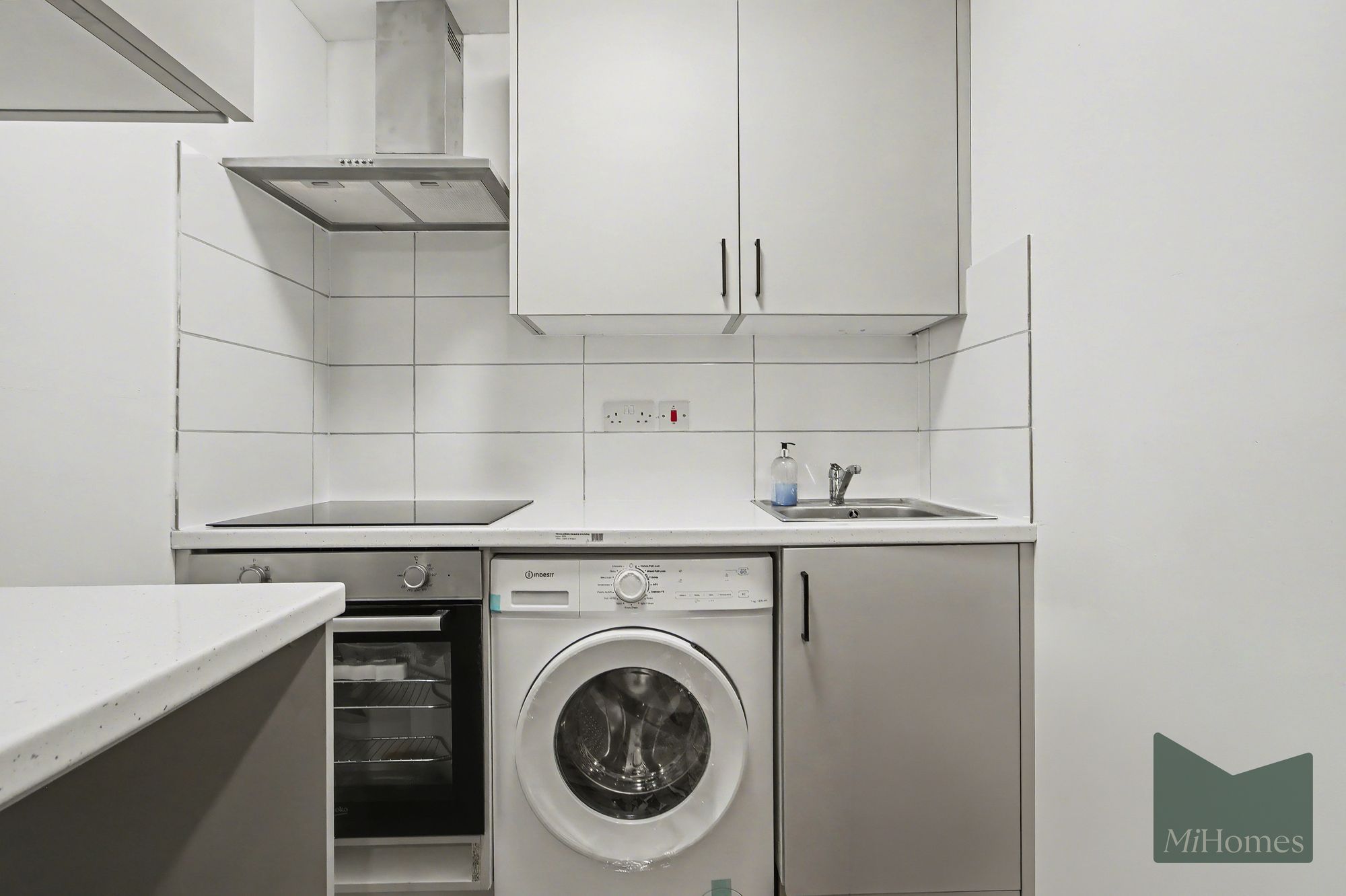 Flat Truro Road in Greater London