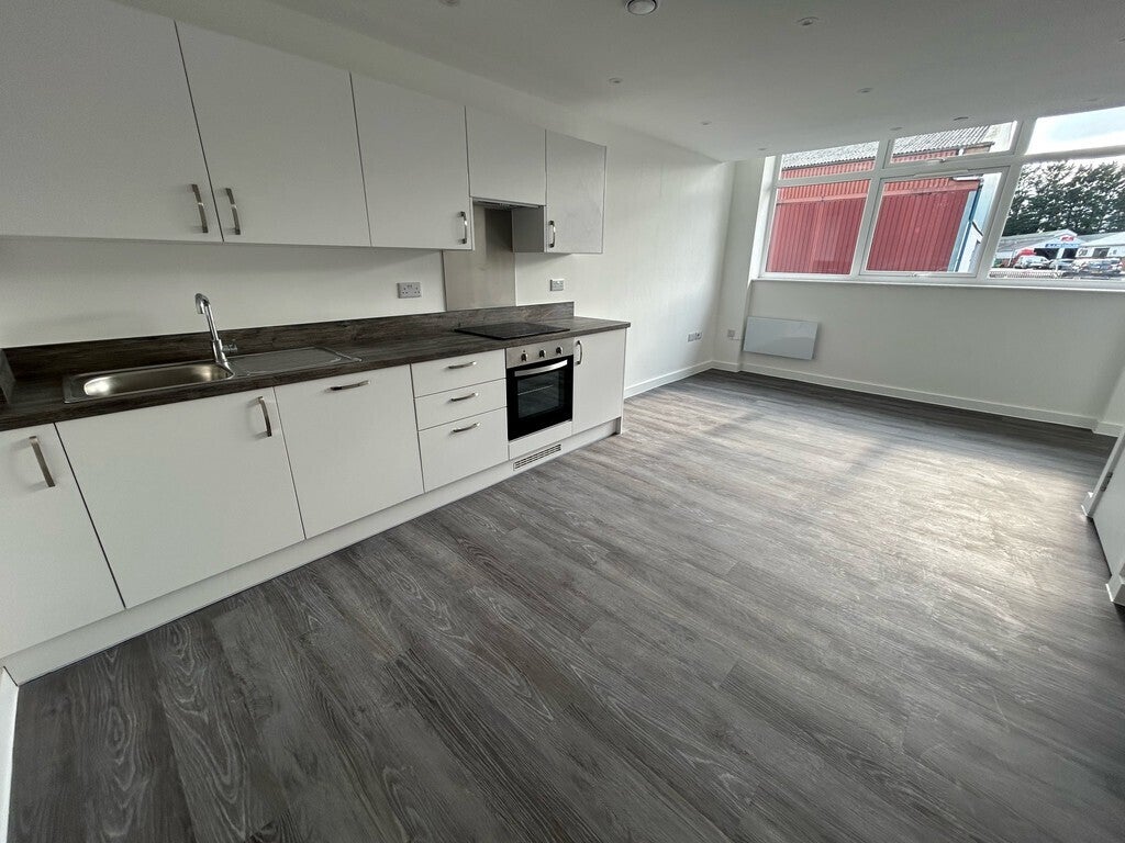Flat Houston Way in Frome