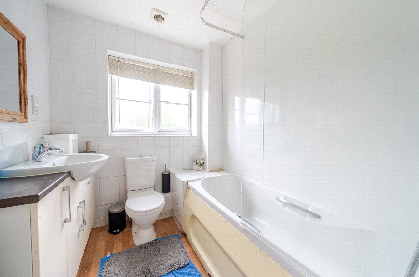 Room Little Horse Close in Earley