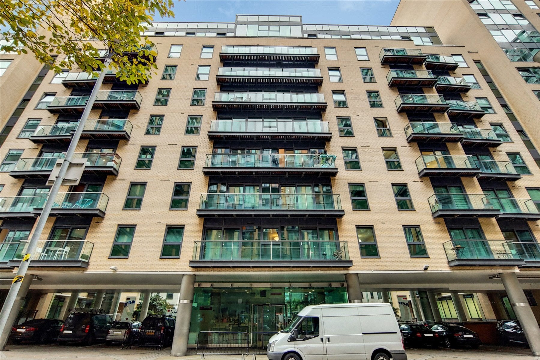 Flat Millharbour in Greater London