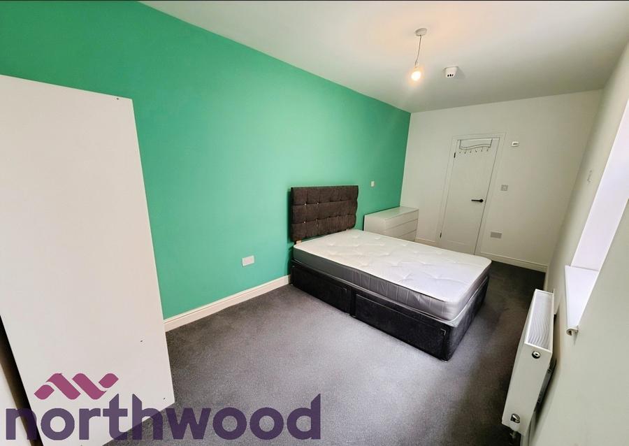Room Crosfield Street in Warrington