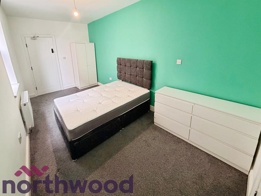 Room Crosfield Street in Warrington