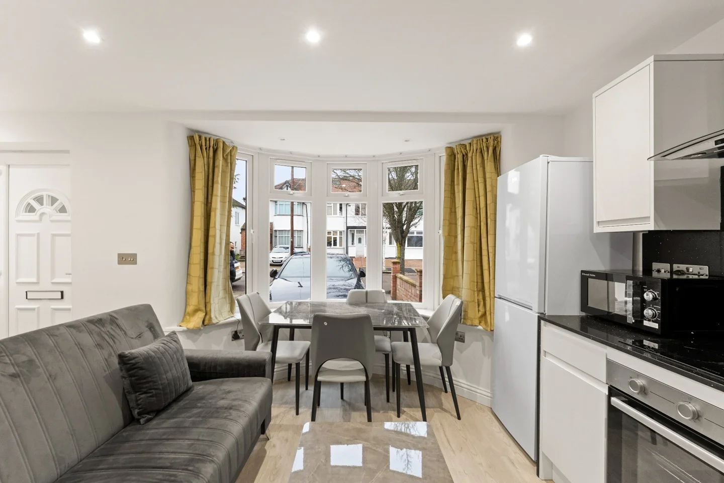 Flat Tavistock Avenue in Greater London