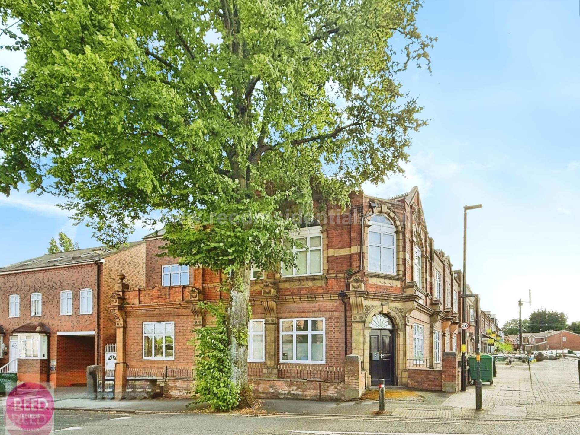 Flat Selly Park Road in Birmingham