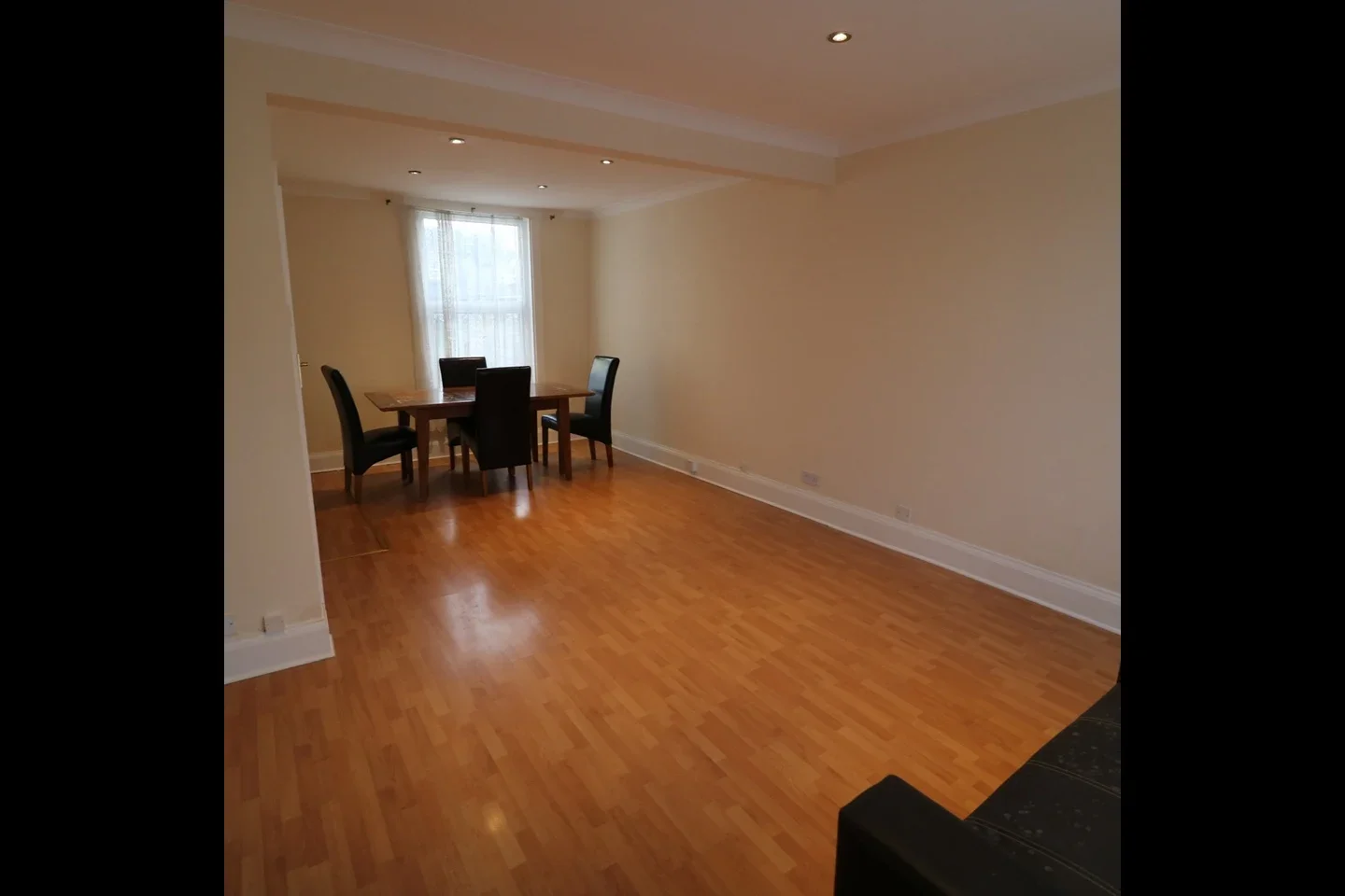 House Moffat Road in Greater London