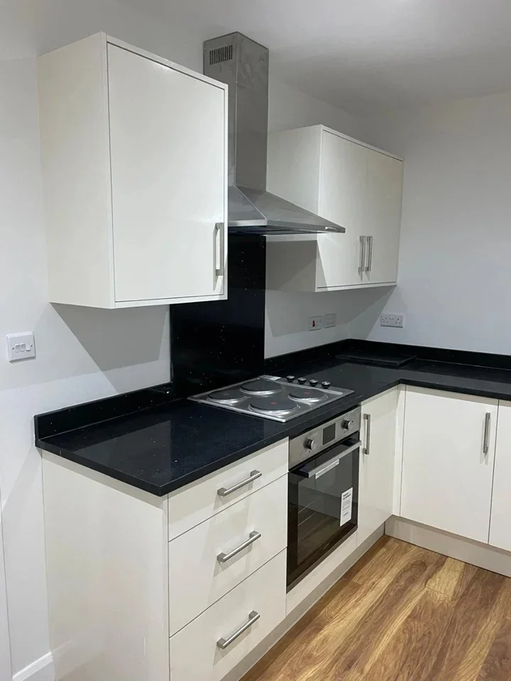 Flat Canberra Road in Greater London