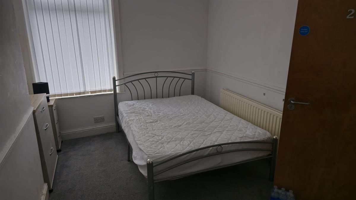 Room Silverdale Avenue in Liverpool