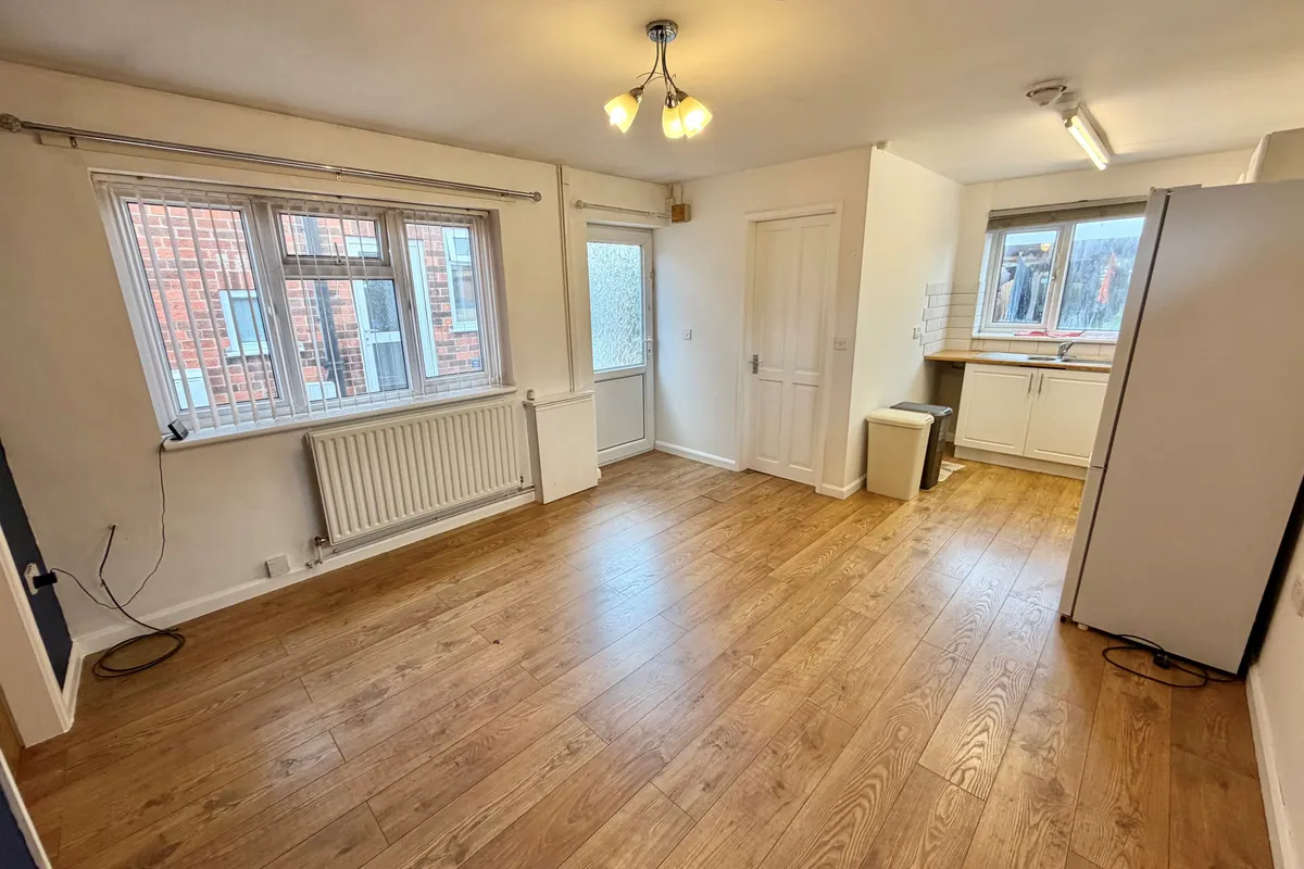 Room Cantrell Road in Nottingham