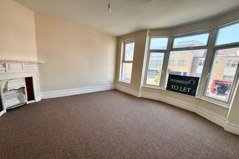 Flat Claremont Road in Seaford