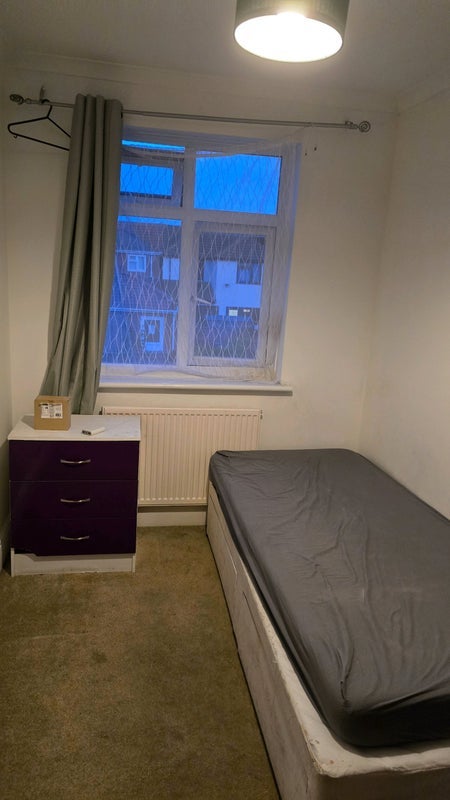 Room Littleport Spur in Slough