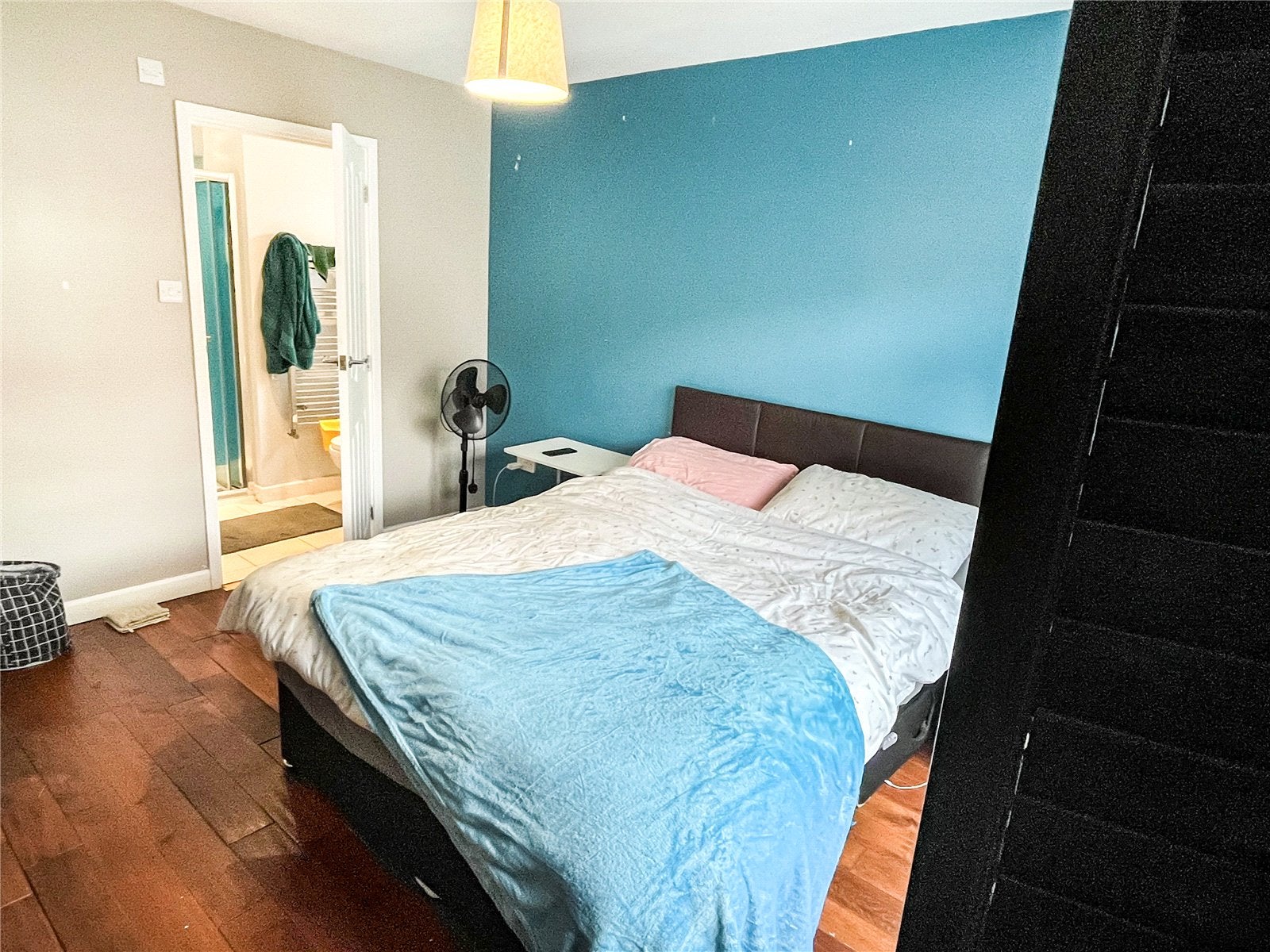 Flat Lilac Close in Guildford