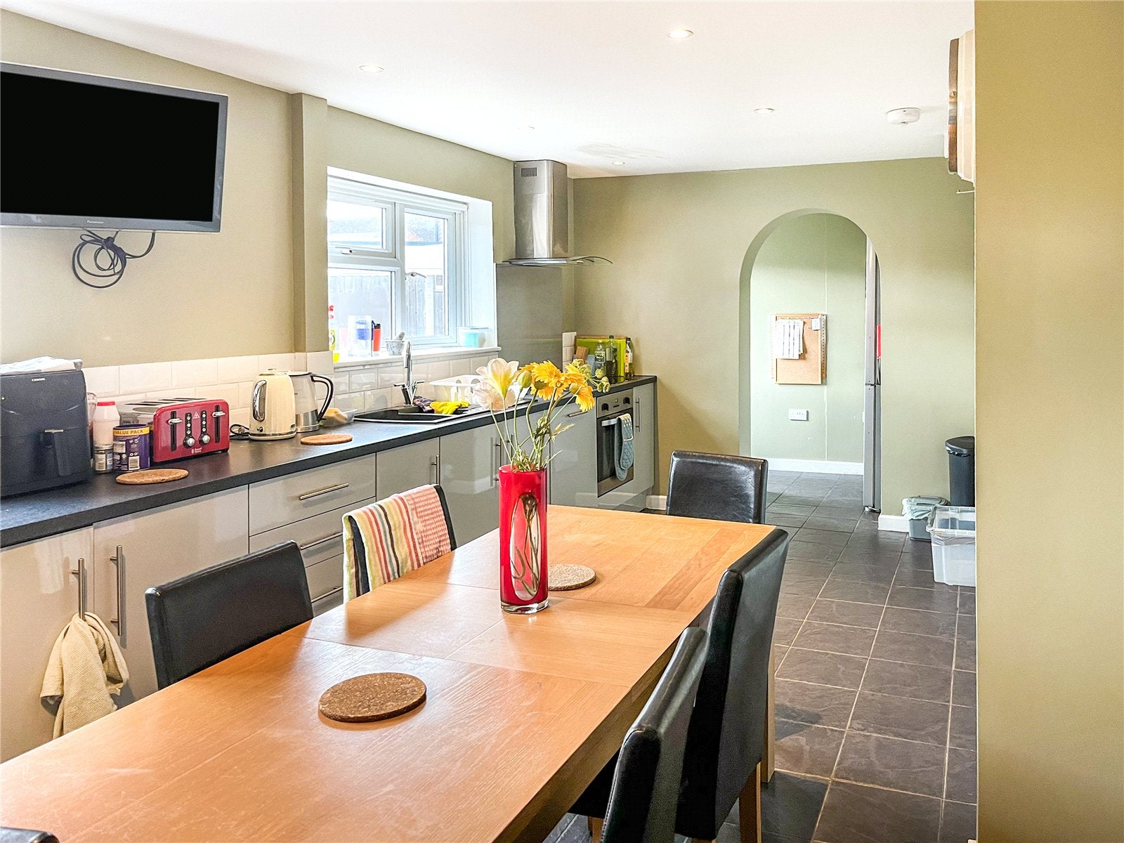 Flat Lilac Close in Guildford