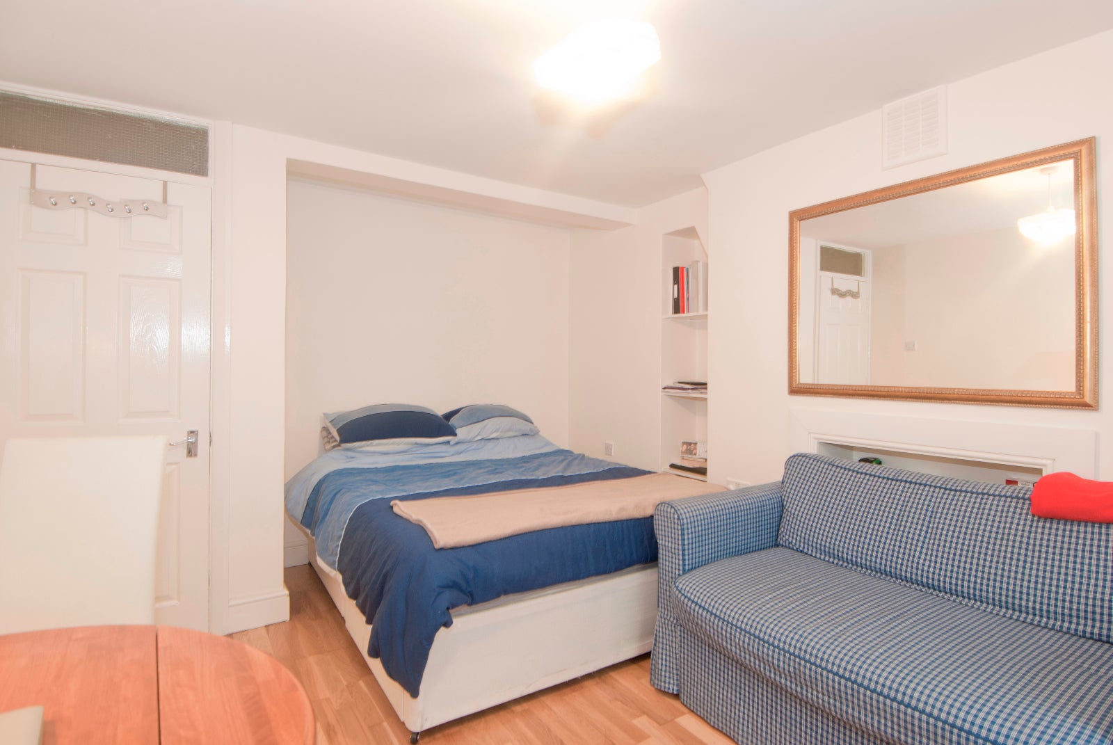 Flat Ebury Bridge Road in City of Westminster