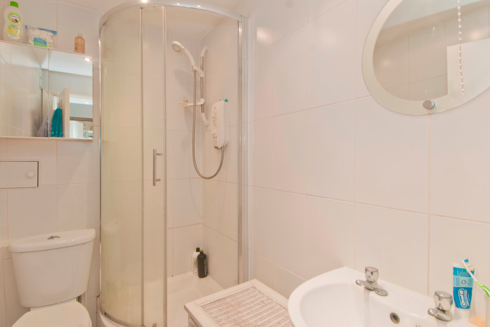 Flat Ebury Bridge Road in City of Westminster