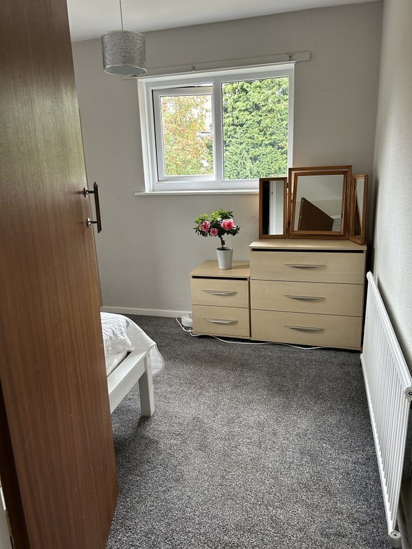 Room Bannerdale Road in Sheffield
