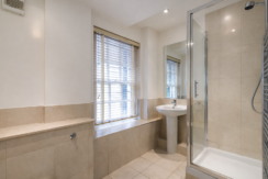 Flat Fulham Road in Greater London